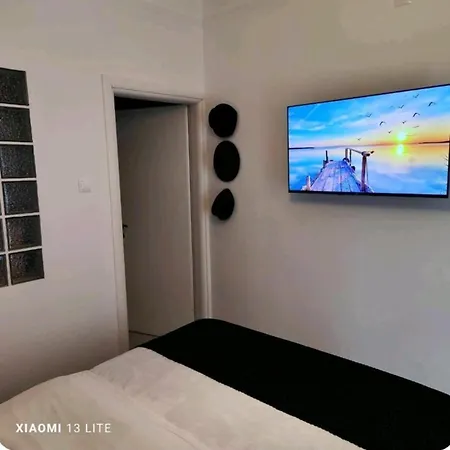 Apartment Sweet And Cozy By Sasa